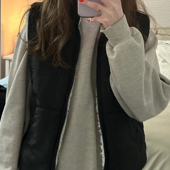 No Boundaries Reversible Vest - Picture 1 of 4